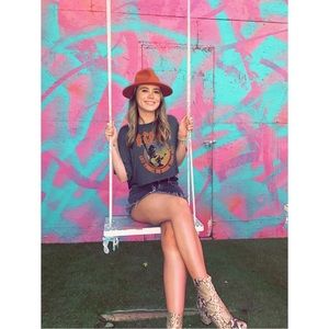 Meet your Posher, Madeline